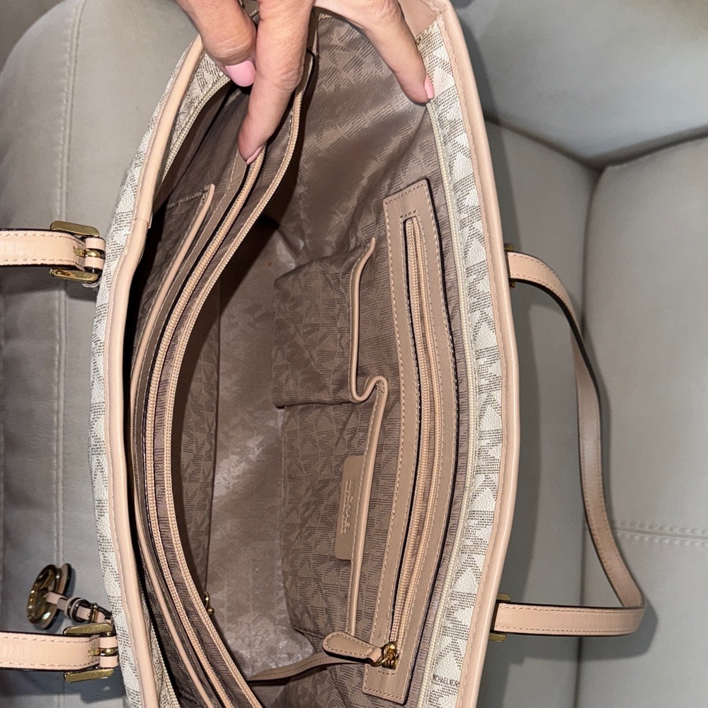 Michael Kors Cream Monogram Travel Tote Bag Purse - Picture 6 of 8